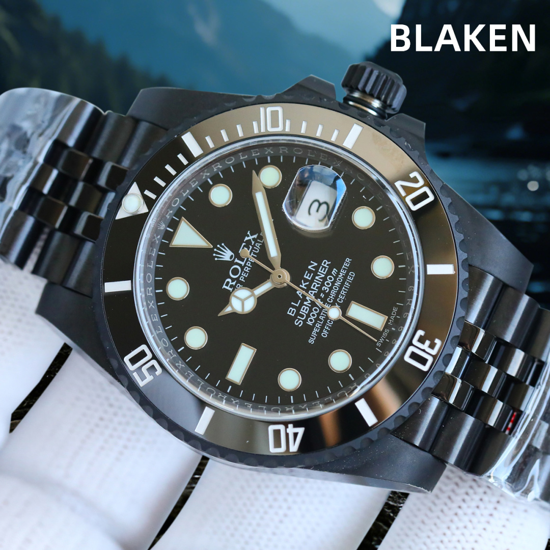 <p>第三代最新升级BLAKEN款水鬼系列 夜黑劳力士/五组表带系列 </p><p>劳.力士Rolex碳黑钢皇 改装劳.力士水鬼系列 巅峰神器 </p><p>1  BLAKEN高级改装水鬼系列 让您美美的 酷酷的 </p><p>2  表身DLC黑化处理 Blacken改装团队特有的暗夜黑表盘砂砾效果100%还原 </p><p>3  搭载一体3135机芯机械 稳定性强  </p><p>4  直径40毫米 厚度11毫米 </p><p>- 诚意之作 欢迎各路表友品鉴</p>