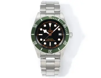 <p>太阳出品 三株<p>V2升级版 帝舵 TUDOR R28 碧湾系列 对于帝舵来说 无疑是一个庞大的产品线 在今年推出了一只全新的单色碧湾 以绝对的实力被认为是劳力士无历黑水鬼的平替 今年推出的这只全新单色碧湾 也迎来了碧湾第三次制表科技和焕新美学风格上的革新 </p><p>1.新款碧湾迎来新的改革 升级夜光珠 而正品同步凹入式 太阳出品精致推荐男士机械腕表 </p>