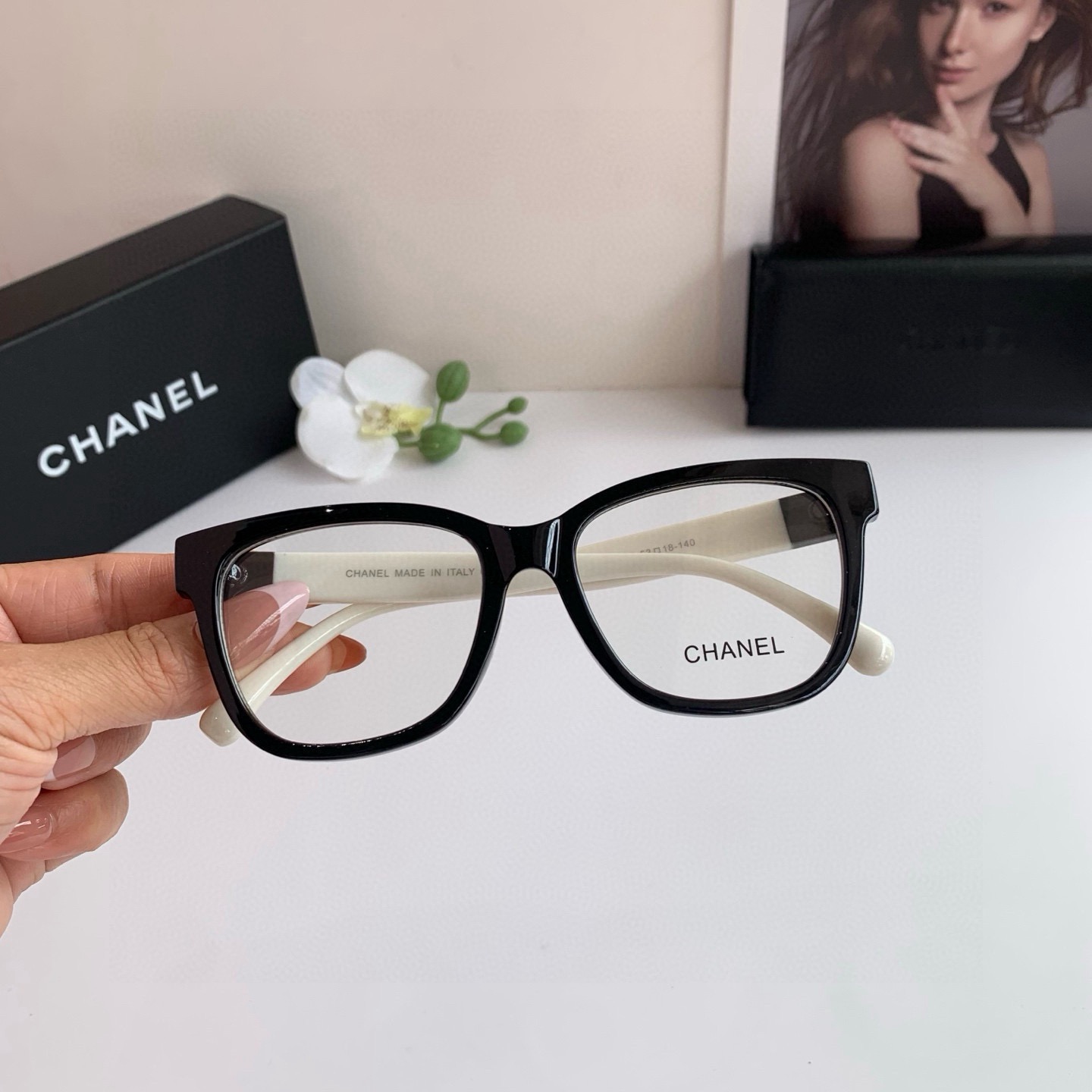 <p>CHANEL 香奈儿 经典新款防蓝光光学镜 时尚法式氛围复古眼镜 多色可选 </p>