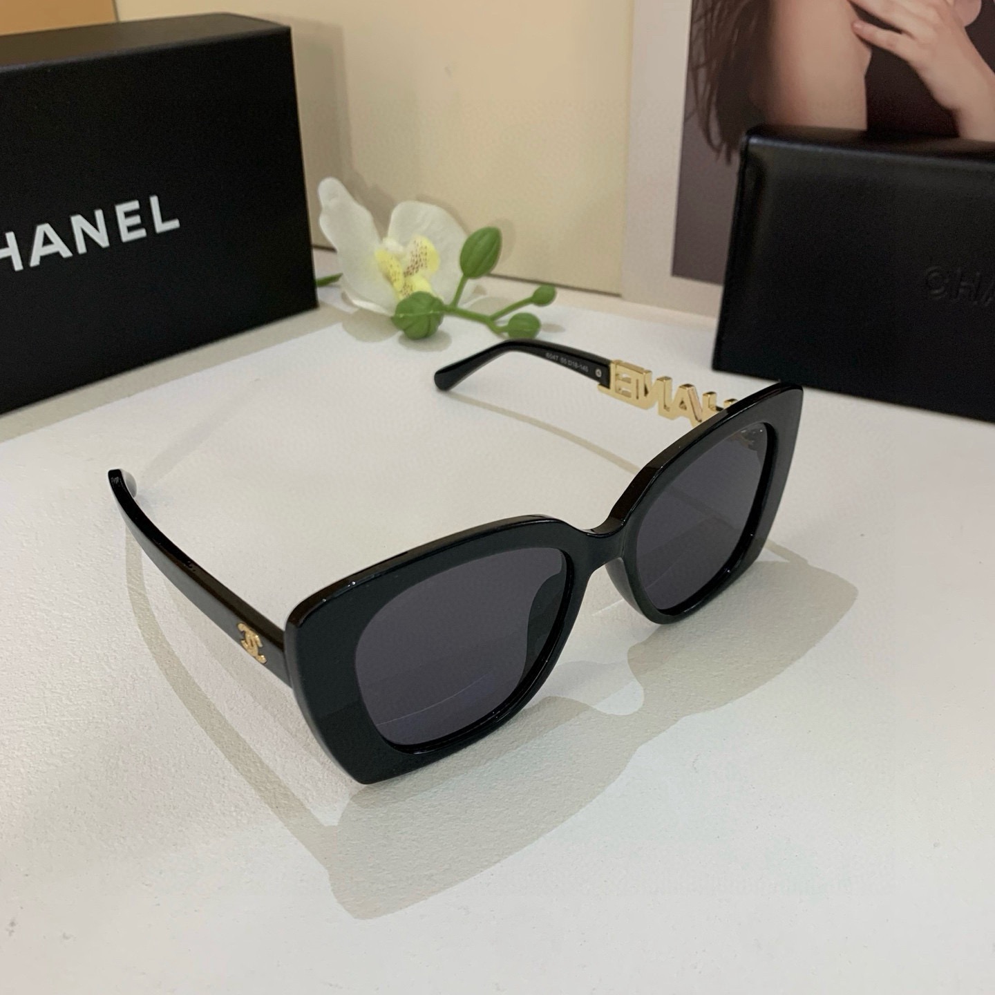 <p>CHANEL香奈儿官方早春新款大框墨镜 众多明星同款  遮阳太阳镜  </p>