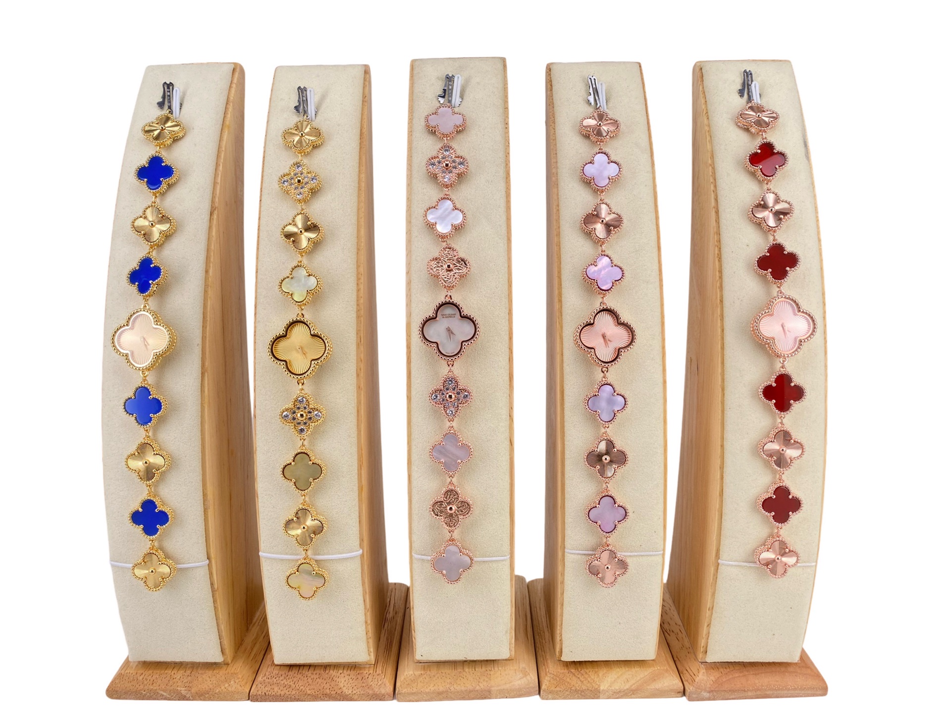 太阳出品出品 VCA Factory 市场修正版本 粉色 VAN CLEEF   ARPELS 梵克雅宝 MS3 Sweet Alhambra 系列机芯 瑞士  石英机芯尺寸 22.4 毫米做工 纯手工打磨一表搭配一盒子 自1998年诞生以来 Alhambra系列 四叶幸运系列腕表从未停止过革新 精致推荐女士石英腕表