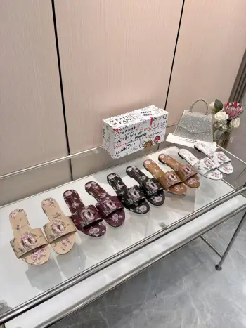 Letter embossed slippers women s slippers Replica Dolce Gabbana Womens Sandals and Slides