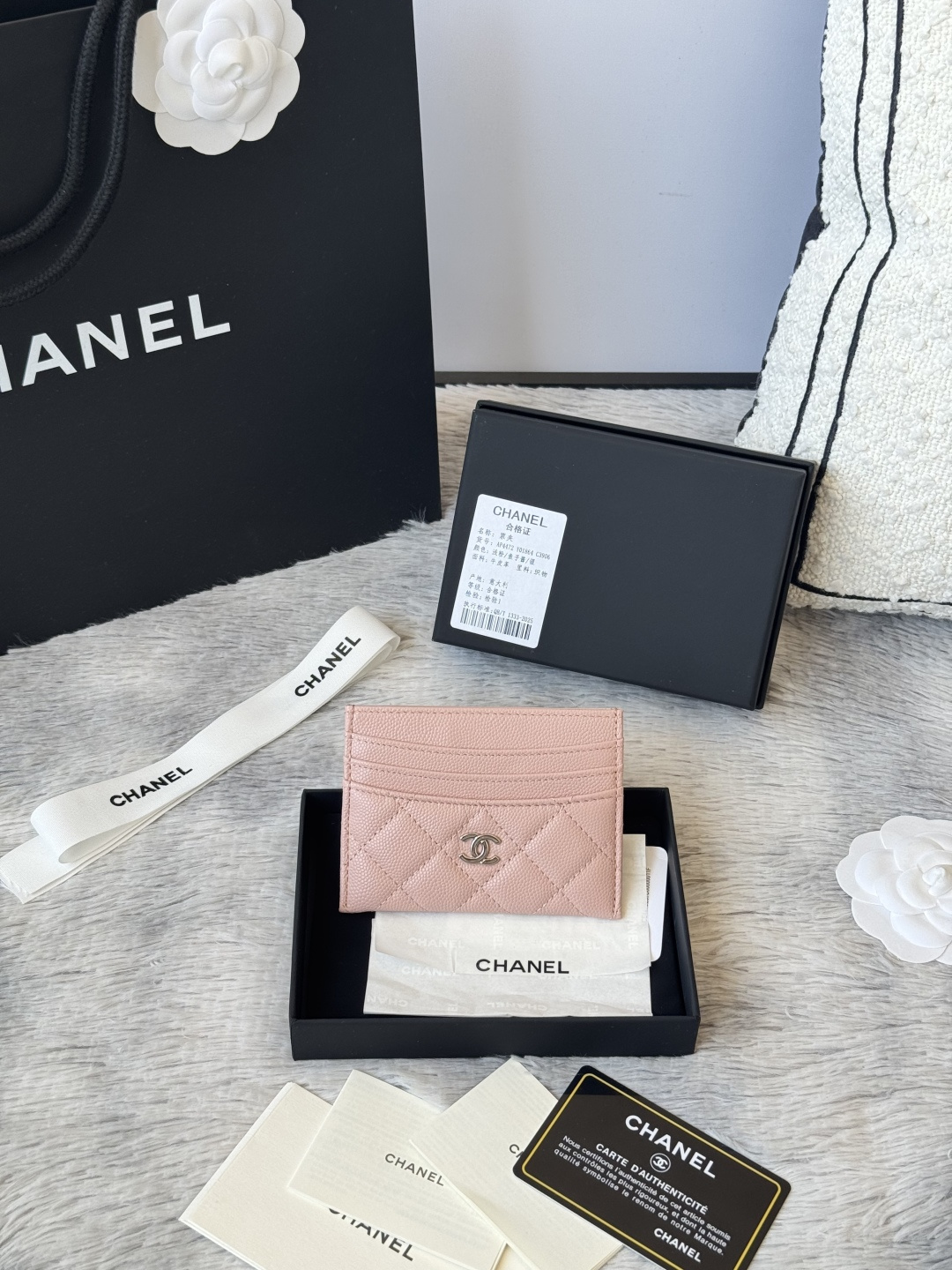  新增彩色 2026新色chanel 新品 卡片包鱼子酱牛皮七个卡位 可放零钱 进口意大利鱼子酱牛皮制作+五金logo 太美了 超爱的 颜色如图所示明 收纳方便快捷 迷你卡包 编号 AP4472 尺寸:w11×h10cm