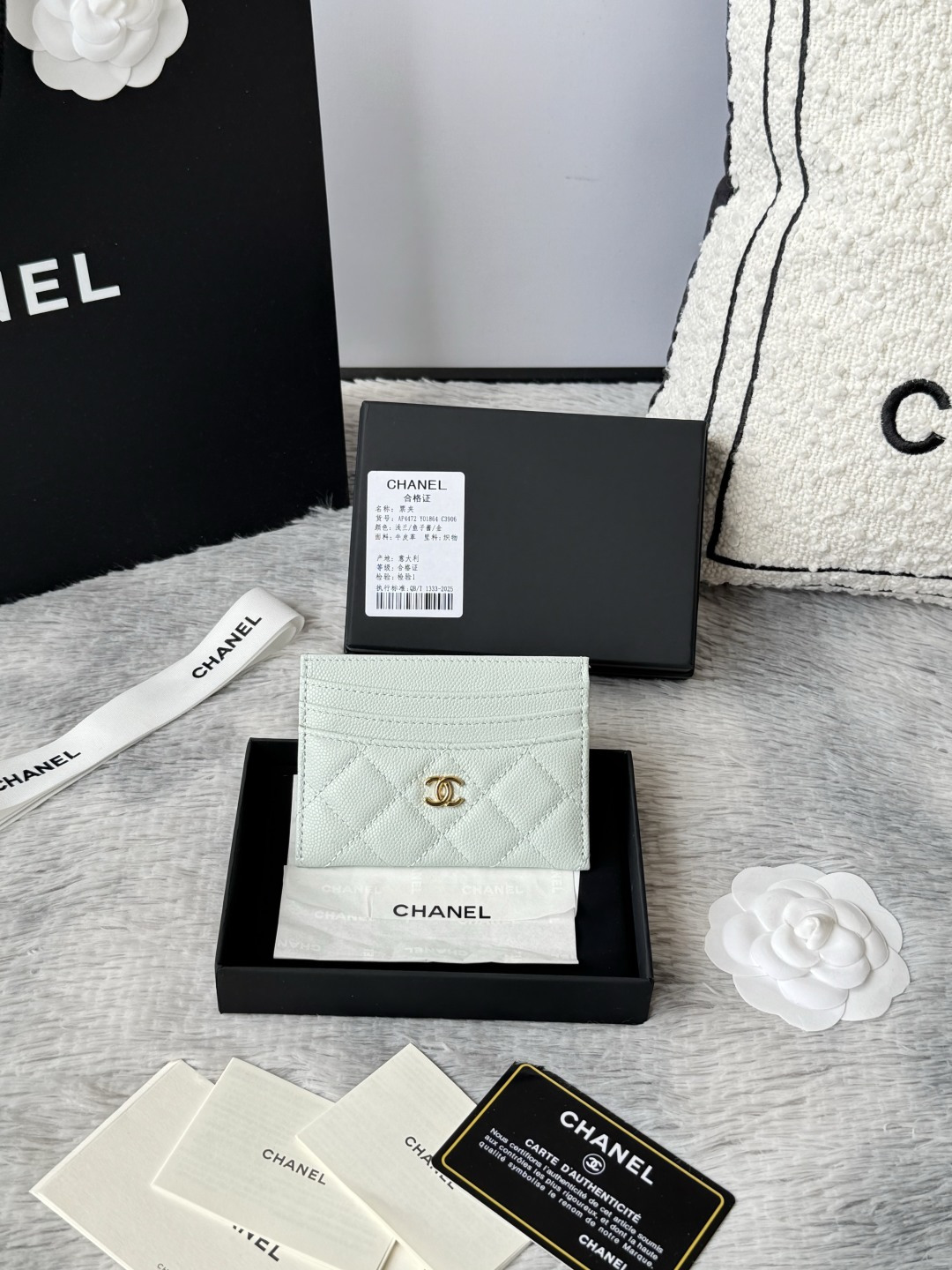  新增彩色 2026新色chanel 新品 卡片包鱼子酱牛皮七个卡位 可放零钱 进口意大利鱼子酱牛皮制作+五金logo 太美了 超爱的 颜色如图所示明 收纳方便快捷 迷你卡包 编号 AP4472 尺寸:w11×h10cm