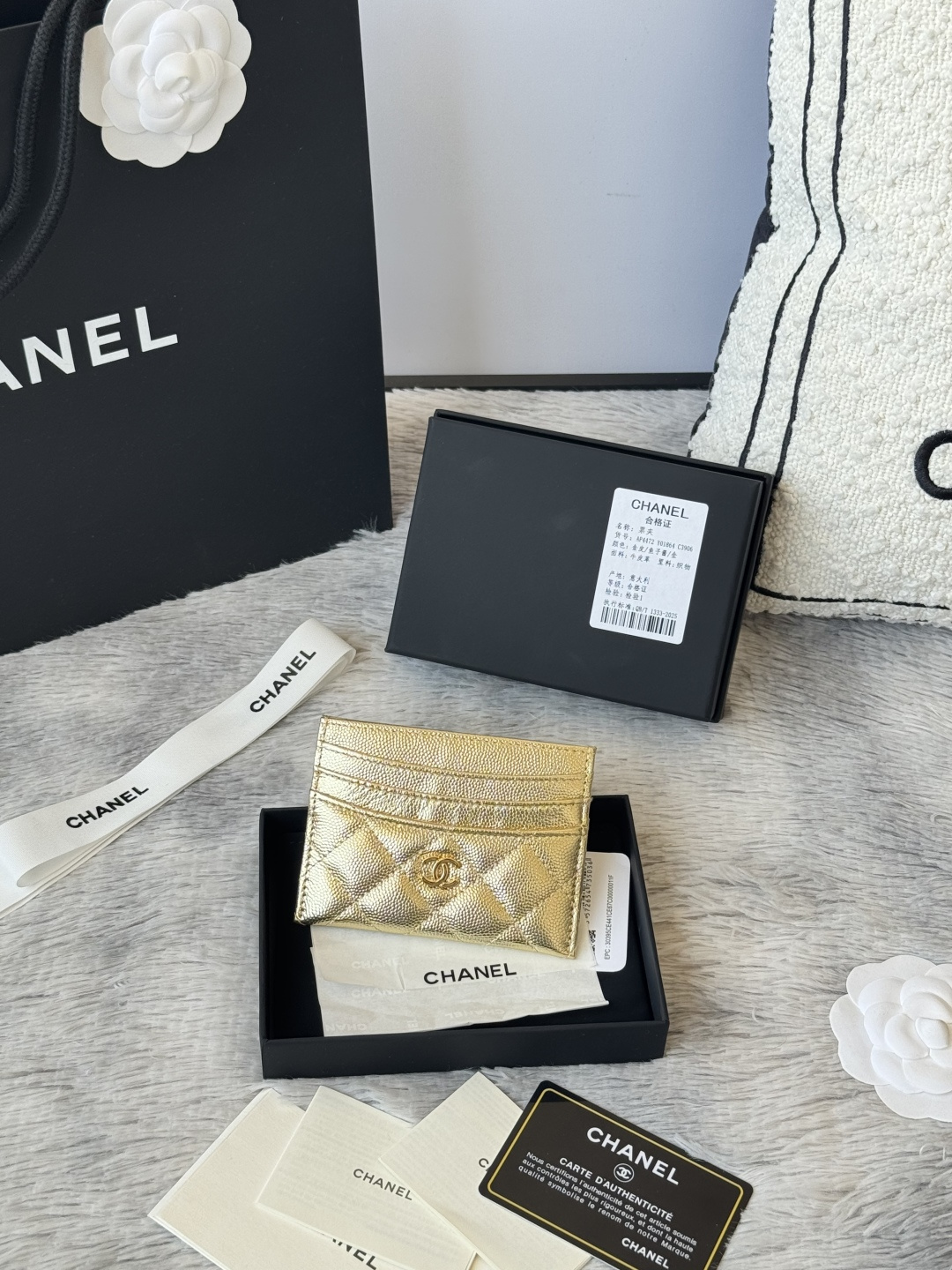  新增彩色 2026新色chanel 新品 卡片包鱼子酱牛皮七个卡位 可放零钱 进口意大利鱼子酱牛皮制作+五金logo 太美了 超爱的 颜色如图所示明 收纳方便快捷 迷你卡包 编号 AP4472 尺寸:w11×h10cm