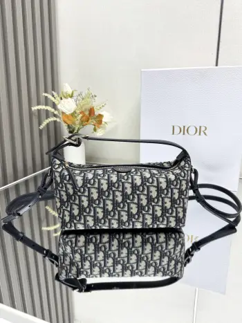 2875 New Handheld Lunch Box Bag, Women s Crossbody Bag Replica Dior womens bags