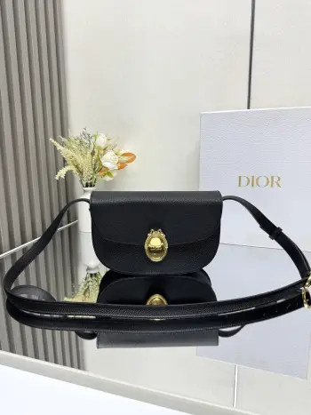 3922 French Calfskin Oval Mirror Body Bag Women s Crossbody Bag Replica Dior womens bags