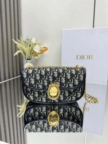 3921 French Calfskin Oval Mirror Body Bag, Women s Crossbody Bag Replica Dior womens bags